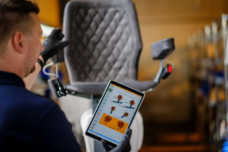 HR2 SD1 UP Stairlift 10-06-2021-3439